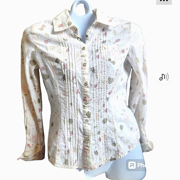 American Rag Feminine Pearl Snap Long Sleeve Floral Western Shirt S (Junior) - Picture 10 of 10